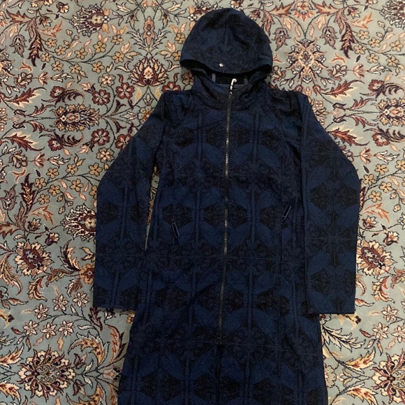 RARE Lululemon Apres Rain Softshell Jacket Dancers In The Snow Sz 4 - Picture 1 of 8